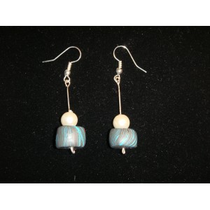 Pendientes fimo marrón y azul y perla